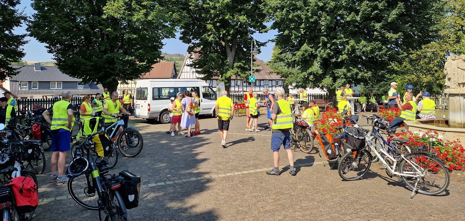 Demmeln gegen Depressionen Aktion "Demmeln gegen Depression" mit ihrem Stop in Großenlüder am Rathaus