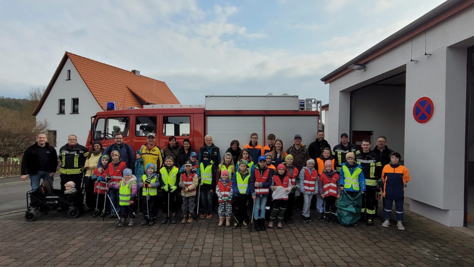 alle Freiwilligen Helfer der Osterputzaktion