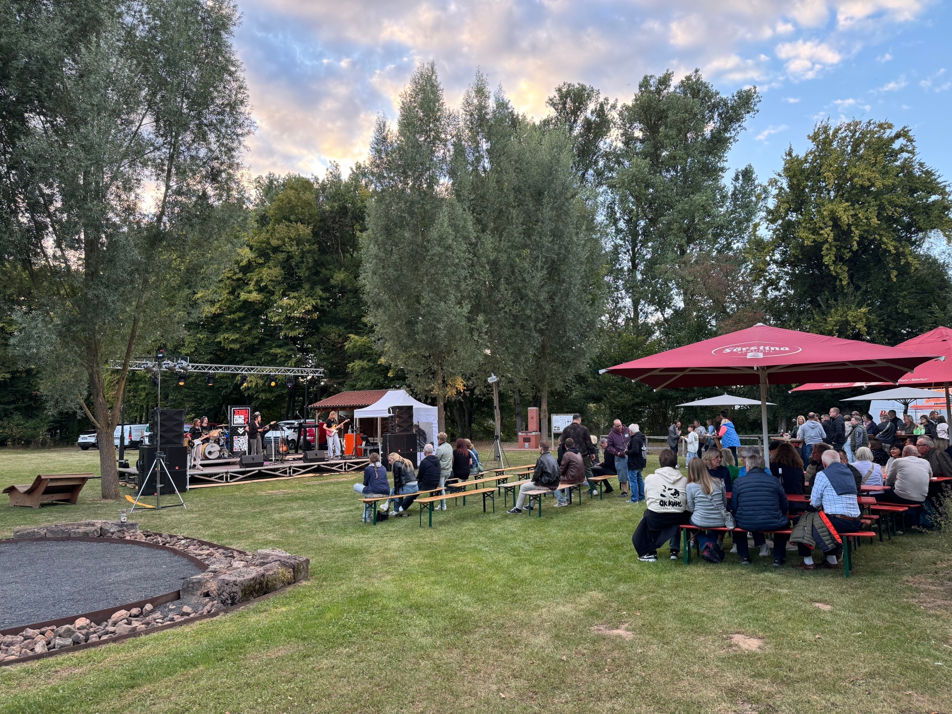 Bild vom Open Air Konzert im Sodegarten