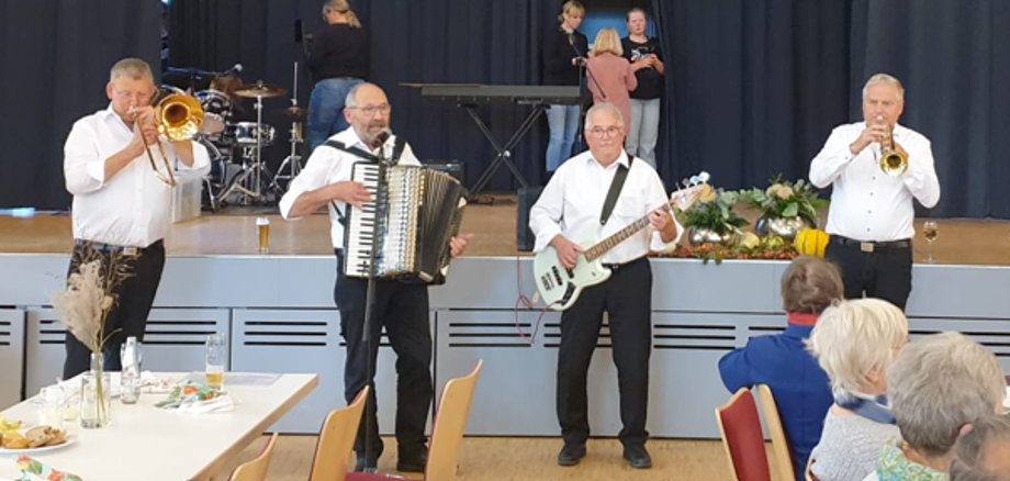 Seniorennachmittag  Lothar Ziegler und Freunde