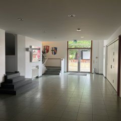 Flur des Bürgerhauses Bimbach mit Eingangsbereich