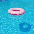 Pool mit Schwimmreifen